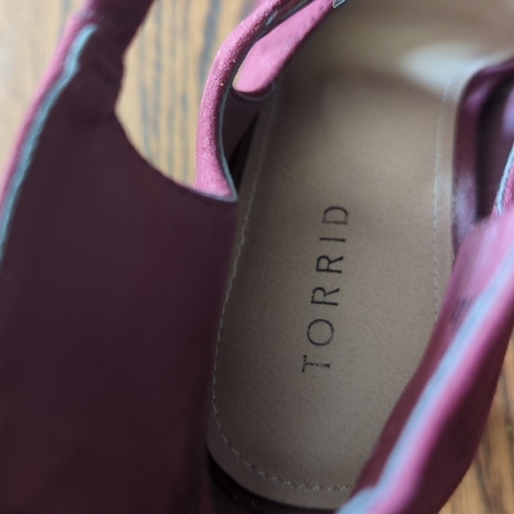 Torrid wine merlot Office Siren vegan suede strappy birdcage dress sandals. 9W - Picture 7 of 13